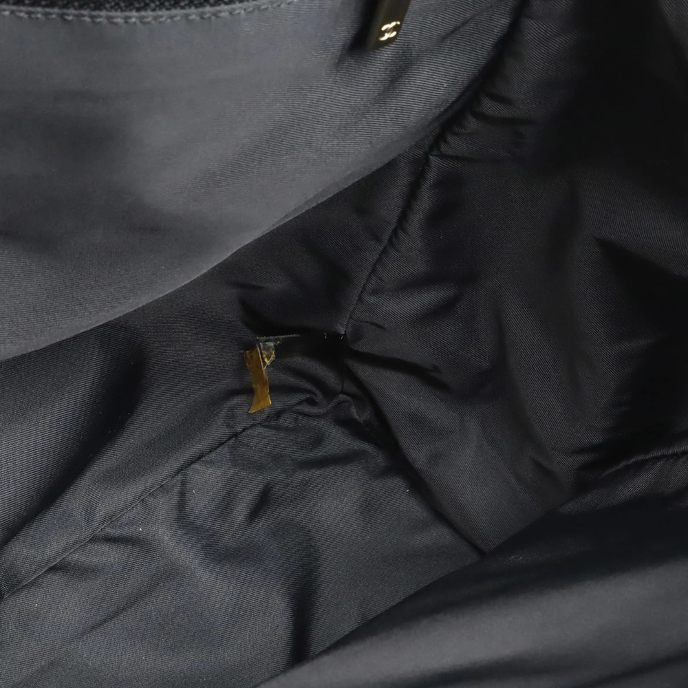 CHANEL Black Shoulder Bag - Picture 8 of 8